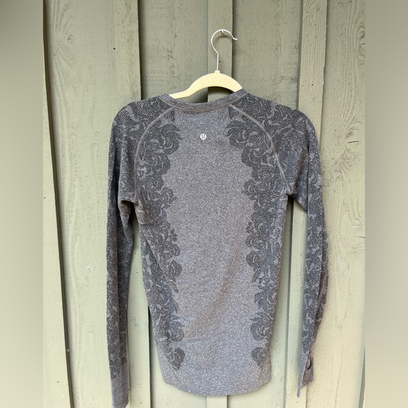 Lululemon long sleeve - Picture 2 of 2